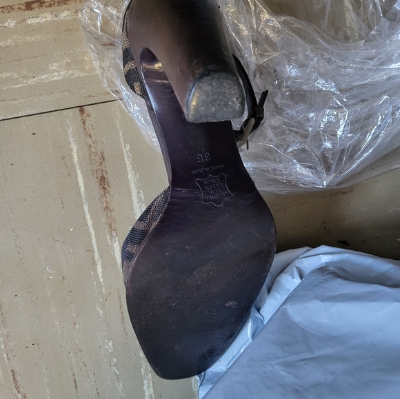 Fendi shoe - Picture 3 of 4